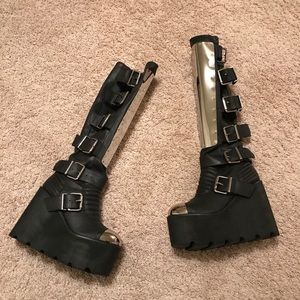 Platform plated moto boots